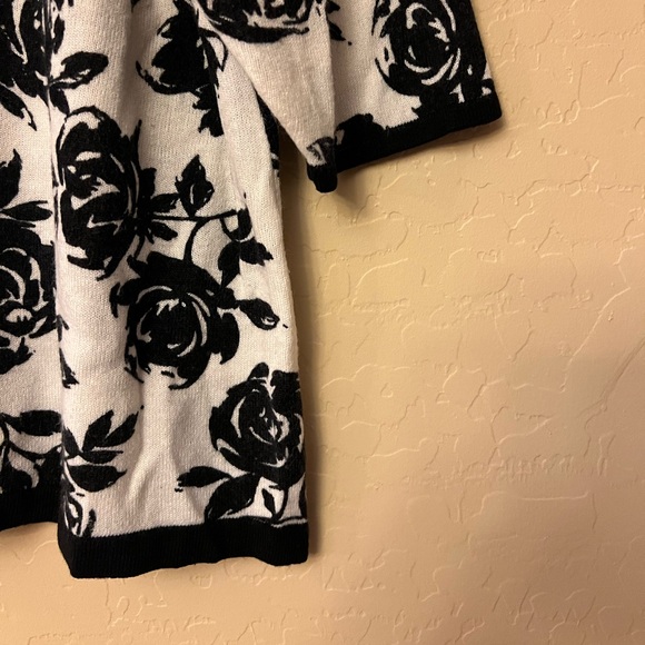 Cathy Daniels Winter White with Black Roses Knit Sweater - Picture 10 of 16